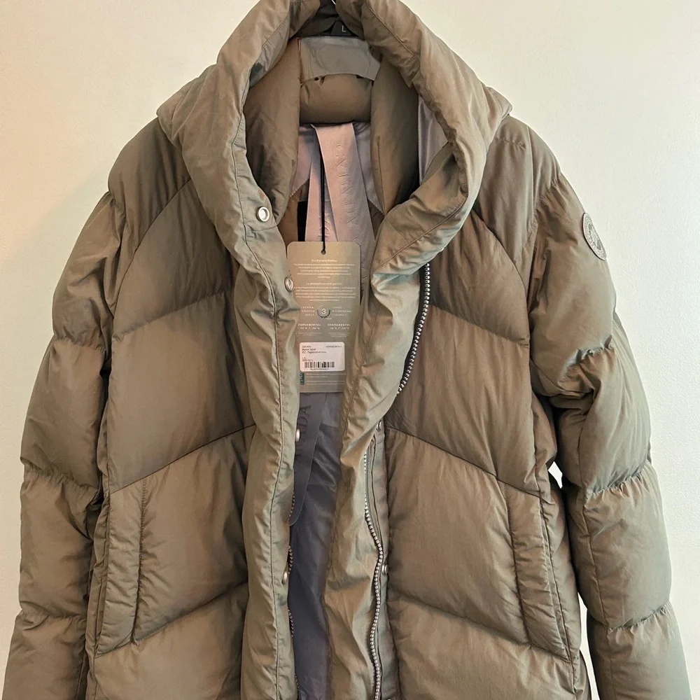 Canada Goose Women's Marlow Parka Puffer Jacket, Sagebrush, L, NWT - Picture 2 of 16